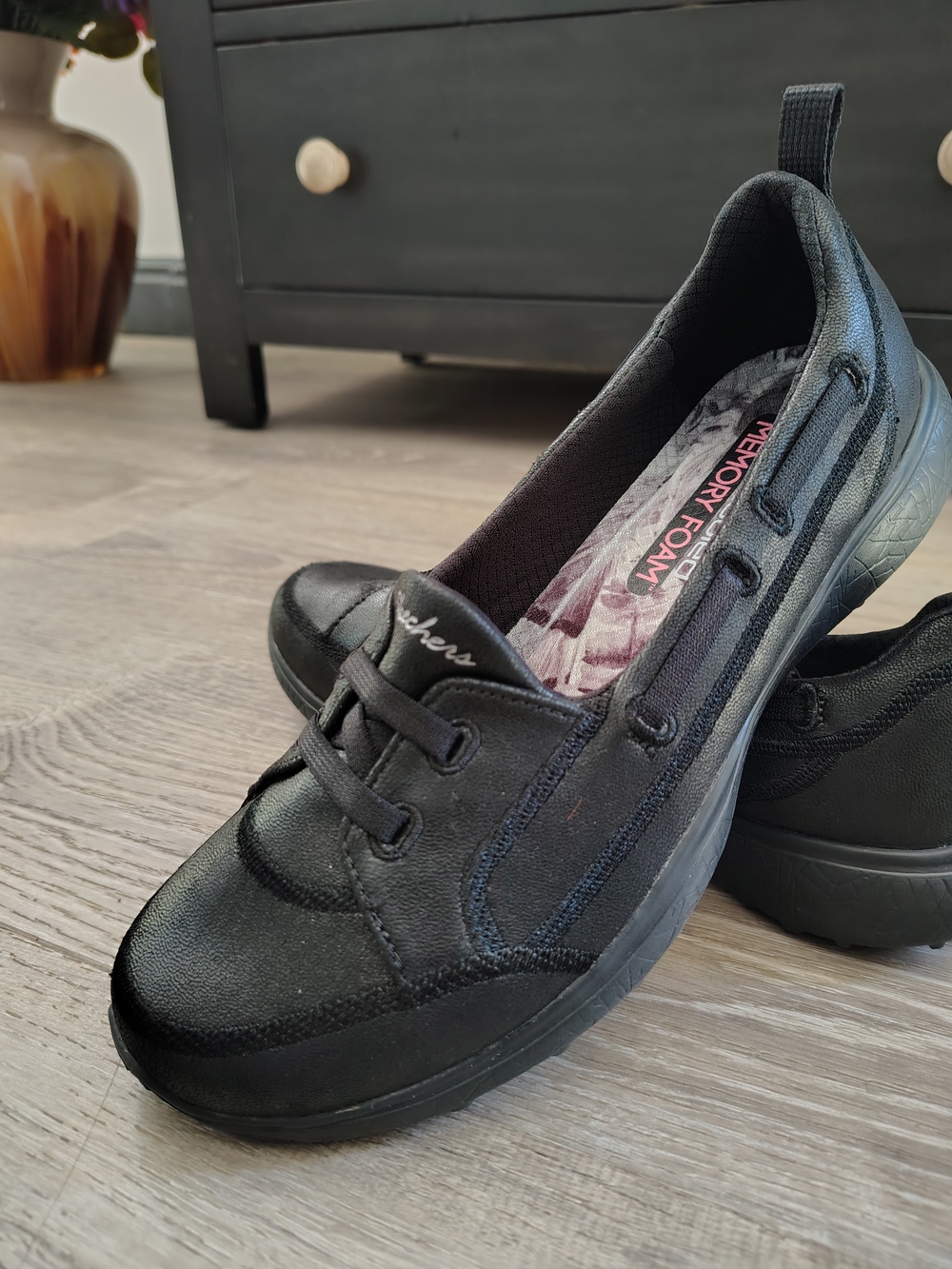 Skechers Air Cooled Slip-On Sneaker 7.5 Women's